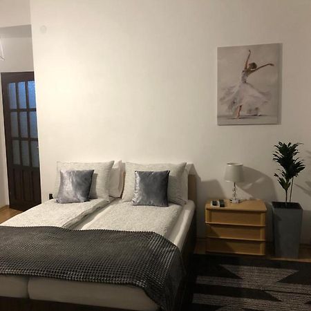 Apartament Basak 2 Apartment เดวา ภายนอก รูปภาพ